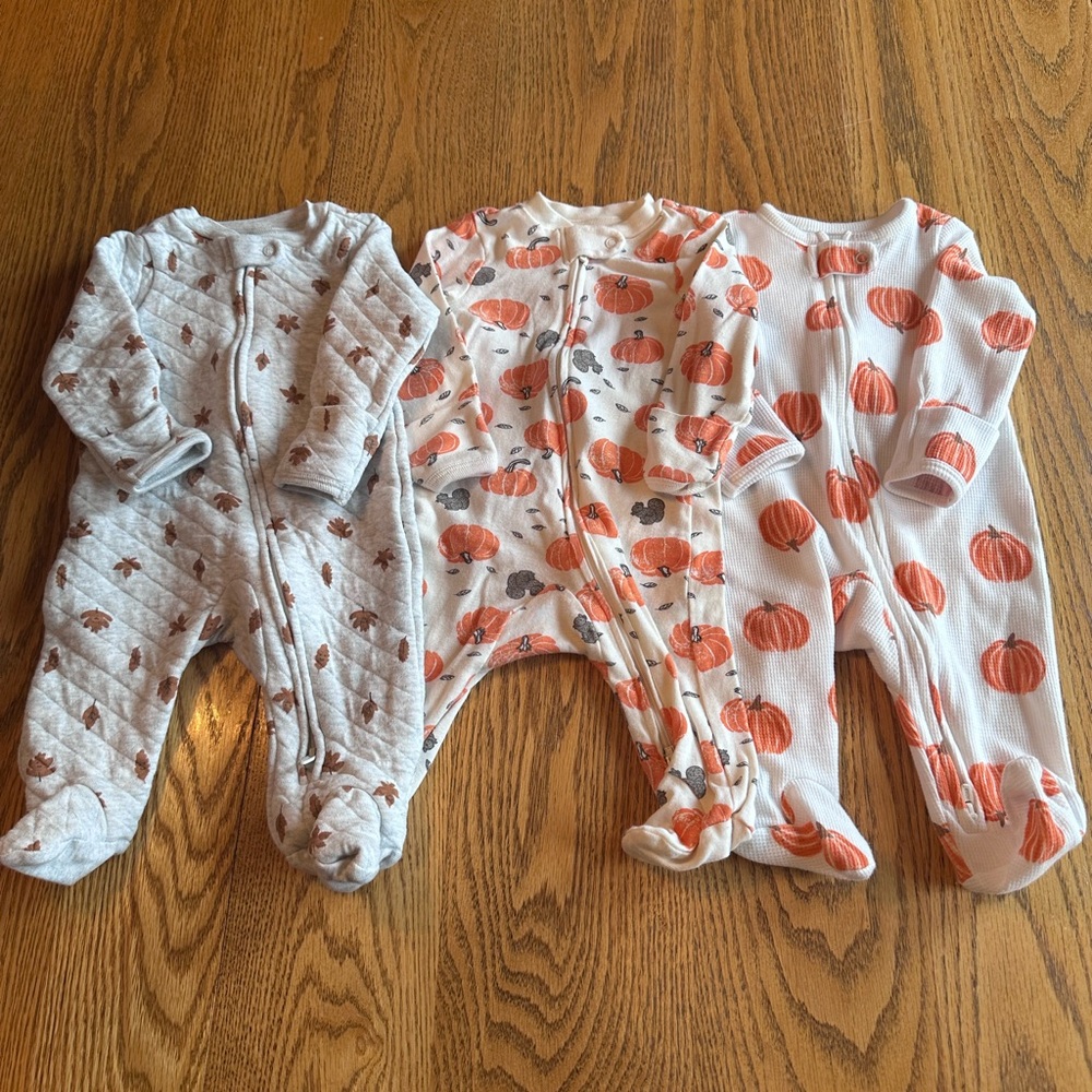 7 Piece Autumn-Themed Baby Clothes